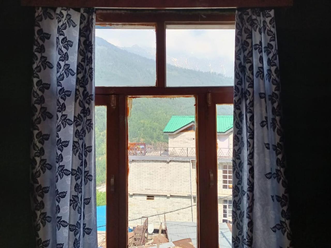Roop Mountain Homestay Маналі Екстер'єр фото